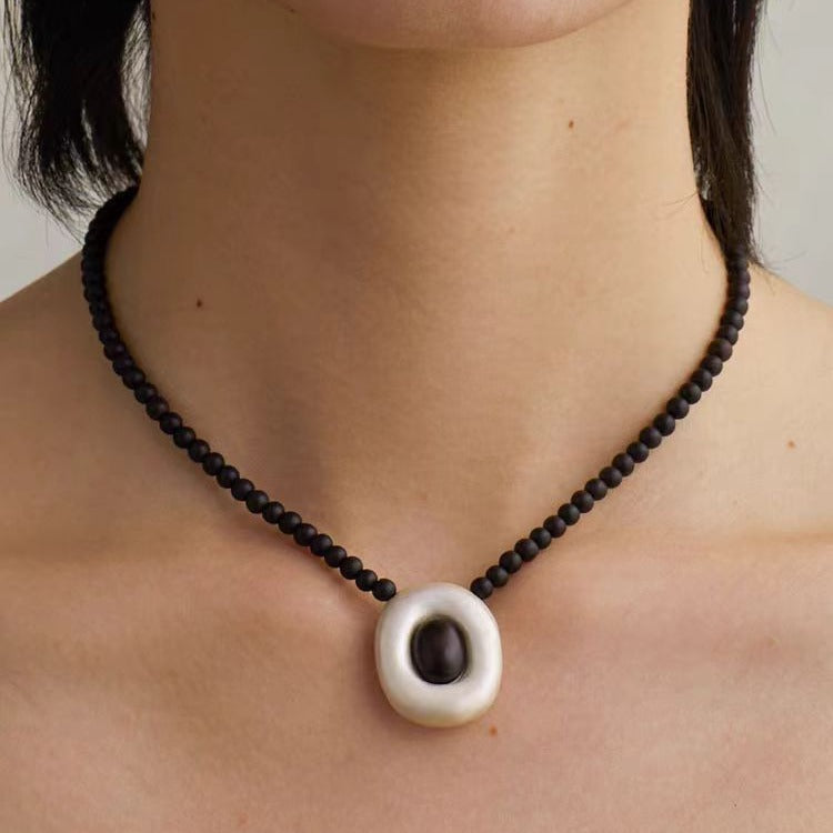 Casiletti Unique Chic Everlasting Series Black Sandalwood Keyhole Necklace