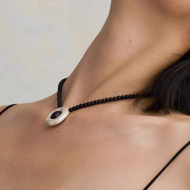 Casiletti Unique Chic Everlasting Series Black Sandalwood Keyhole Necklace